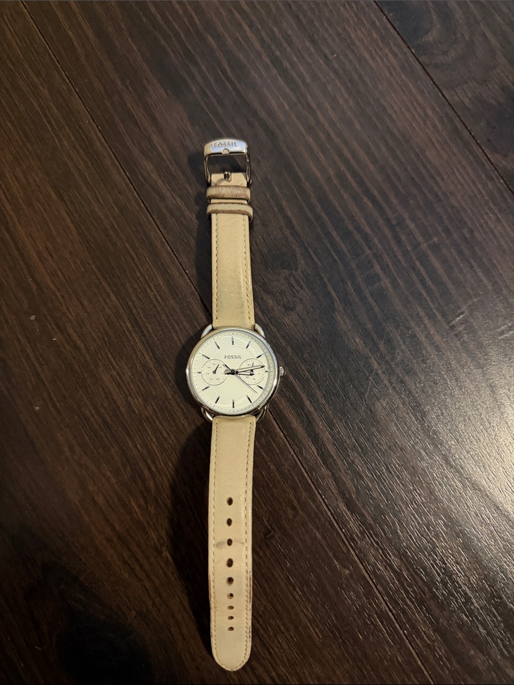 Fossil Women’s Beige Leather Strap Watch